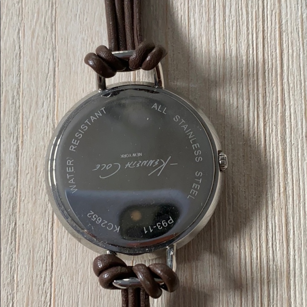 unique kenneth cole watch. - Picture 4 of 4